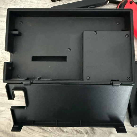 Nintendo Switch w/ Original Box & items Red and Blue Joy-Cons+Case and Two Games - Picture 10 of 16